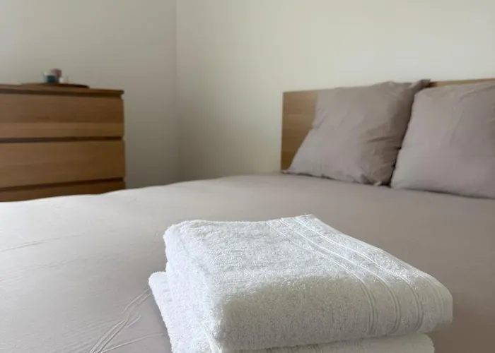 Newly Renovated Private Parking Wifi In Apartment *